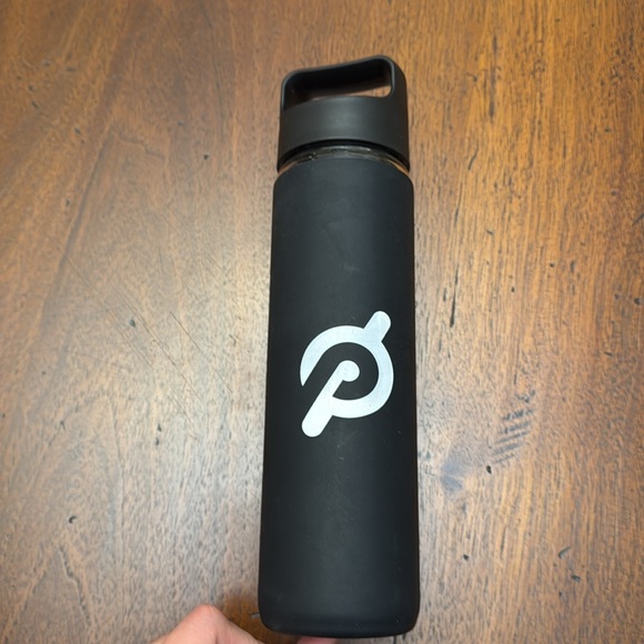 Peloton Glass Water Bottle 16 oz water bottle - Picture 8 of 11